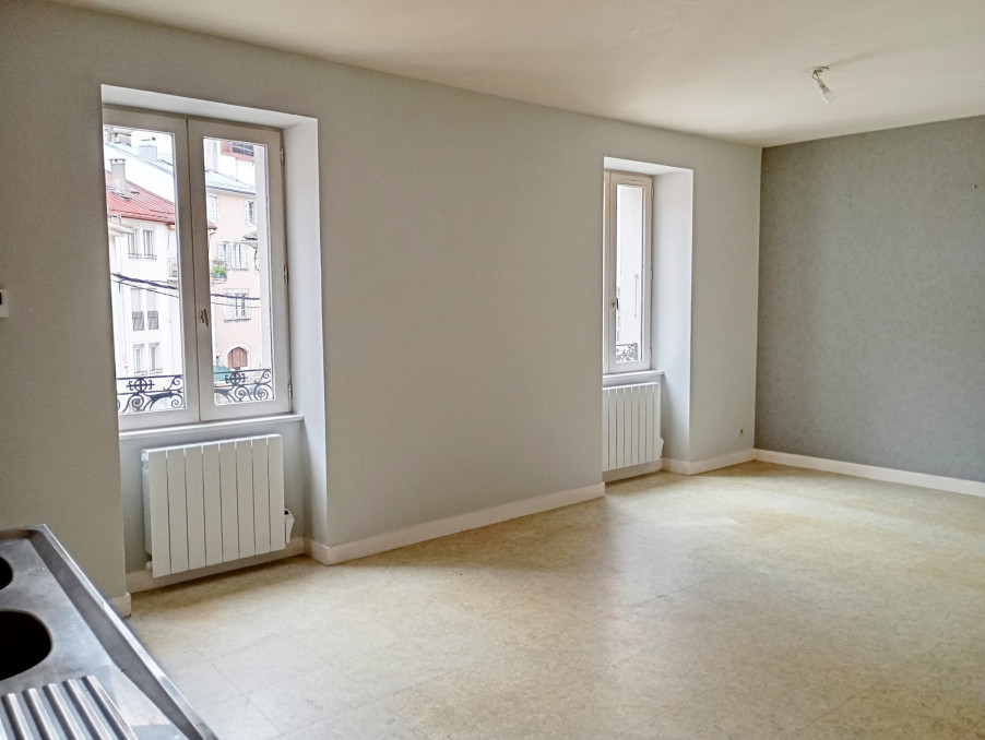 Vente Immeuble Saint-Claude  299 000 €