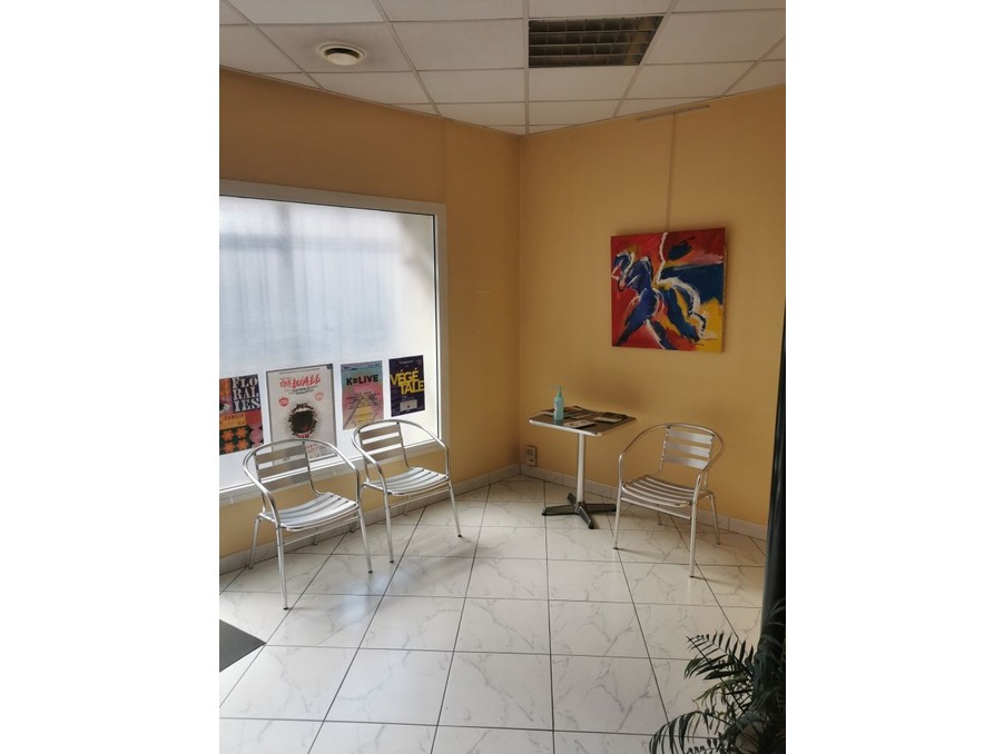 Location Local SETE  313 €