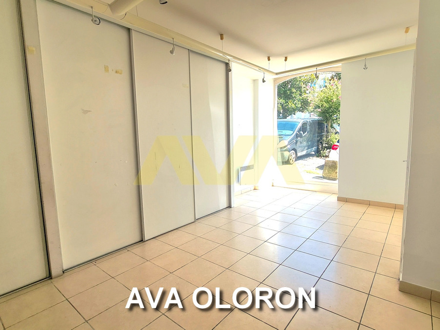 Location Local Oloron-Sainte-Marie  640 €