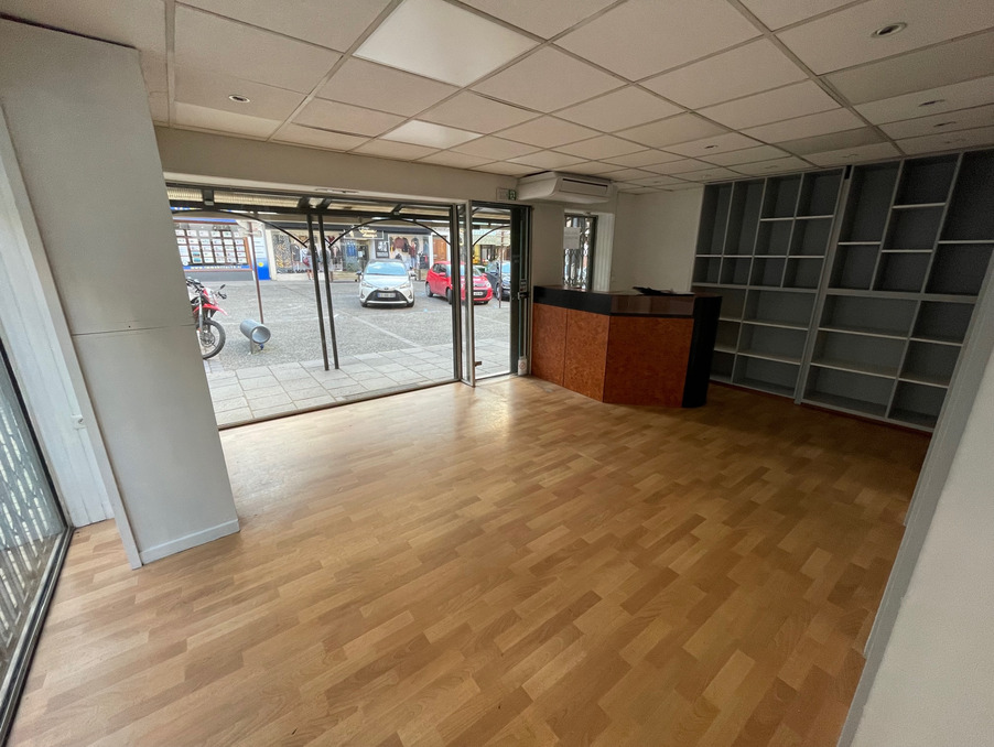 Location Local Espalion  450 €