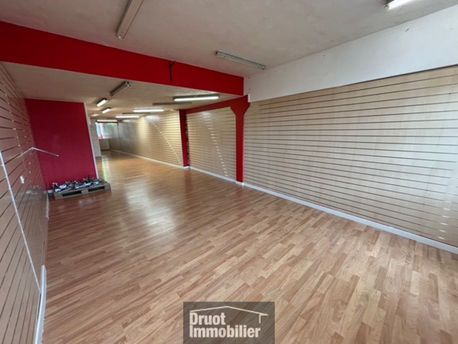 Location Local Espalion  370 €