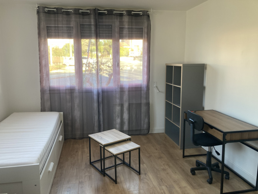 Location Appartement PESSAC  560 €