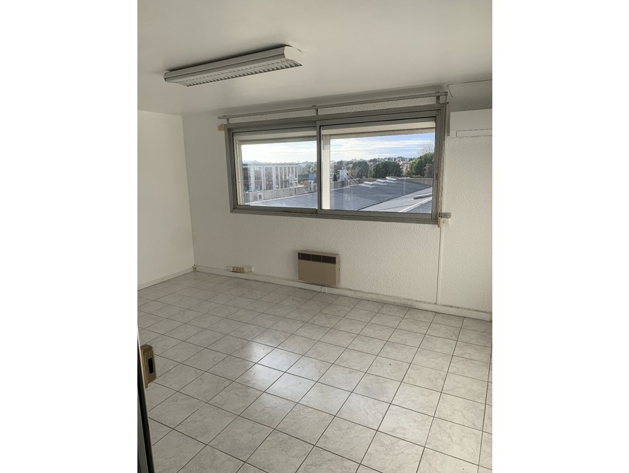 Location Professionnel BEZIERS  440 €
