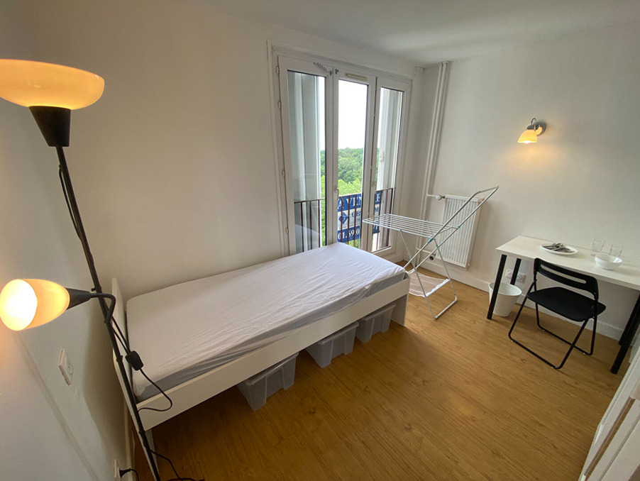 Location Appartement Les ulis  394 €