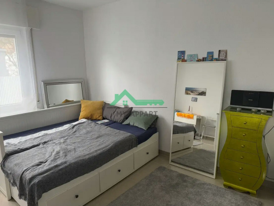 Location Appartement PARIS 10EME ARRONDISSEMENT  820 €