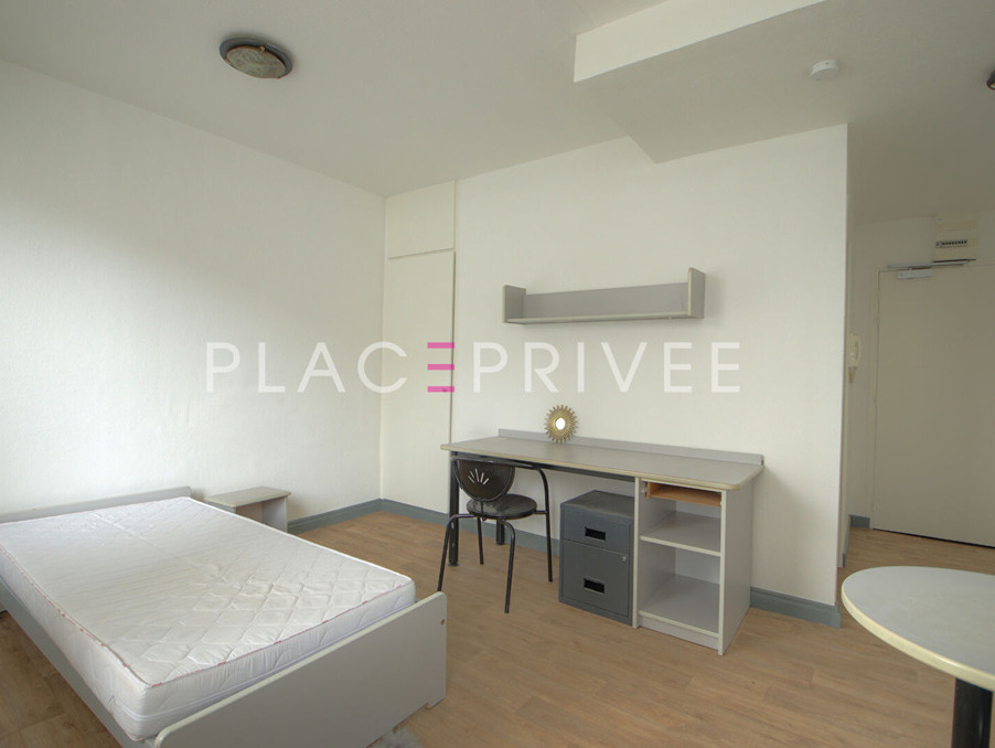 Location Appartement Nancy  380 €