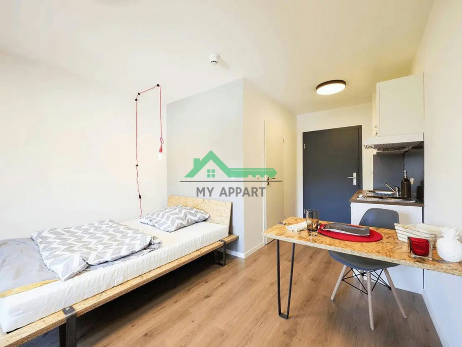 Location Appartement PARIS 4EME ARRONDISSEMENT  890 €