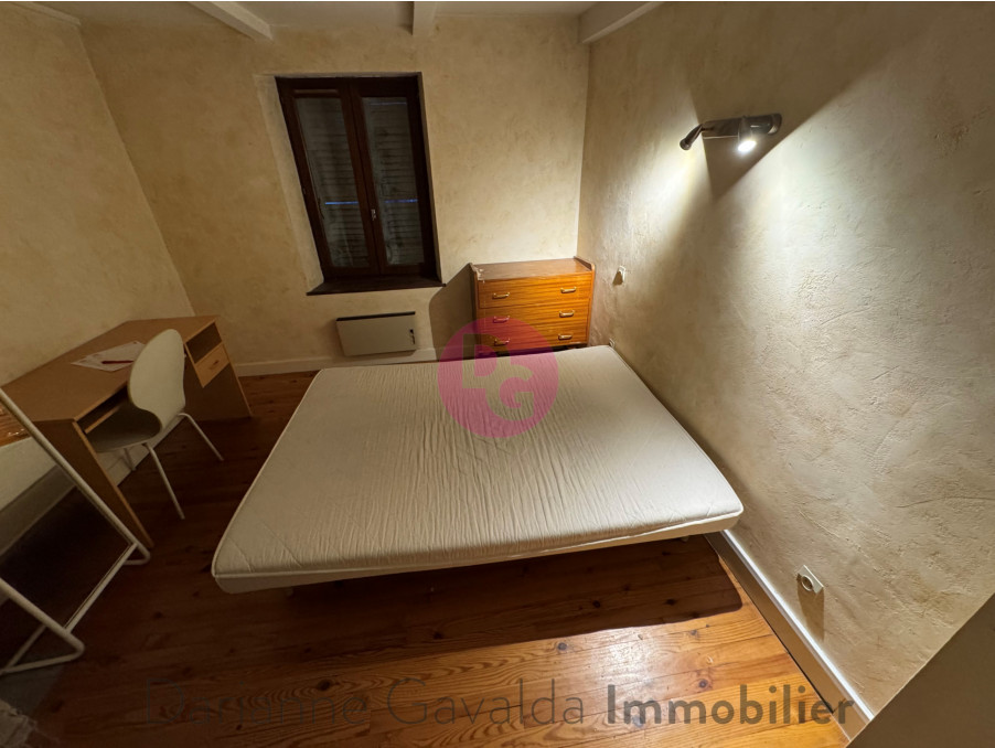 Location Appartement DECAZEVILLE  325 €