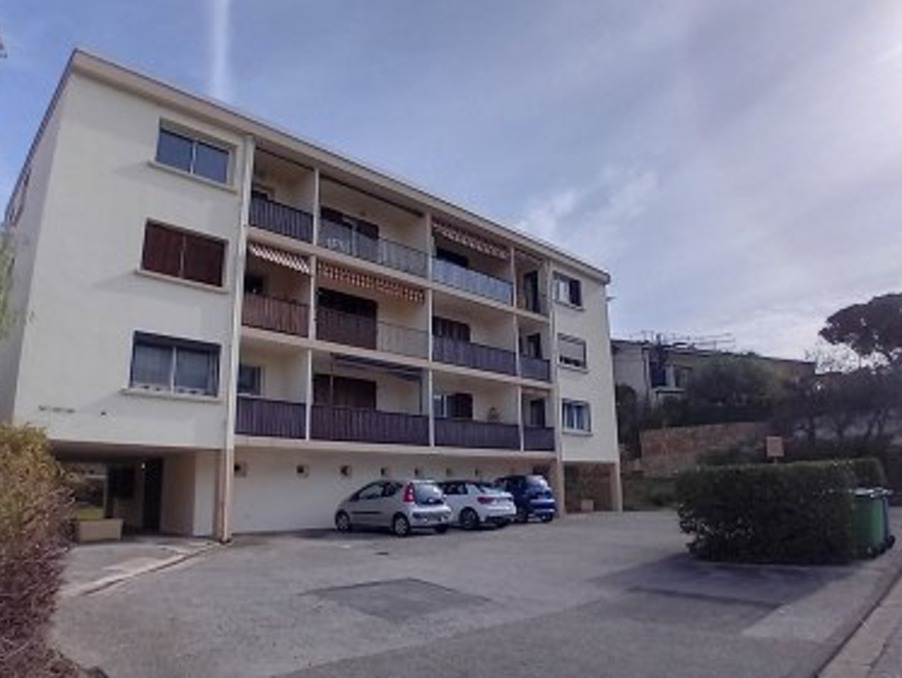 Location Appartement TOULON  580 €