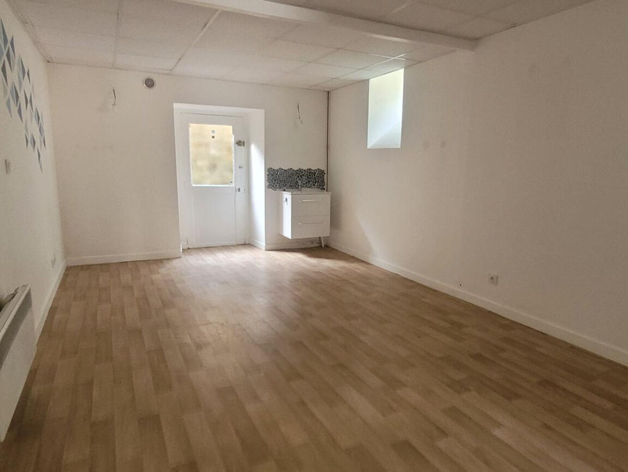 Location Local Combourg  750 €