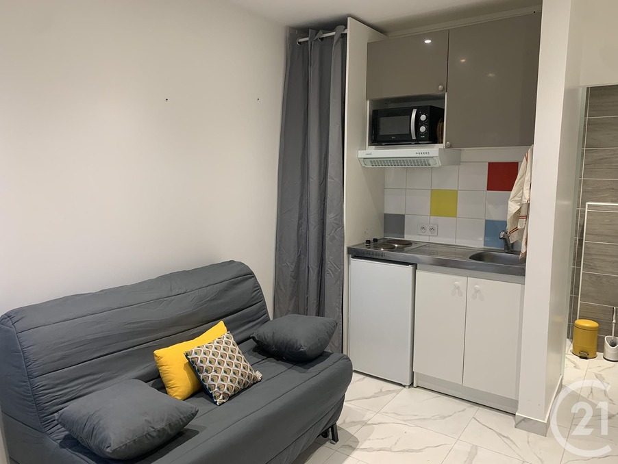 Location Appartement Orsay  575 €