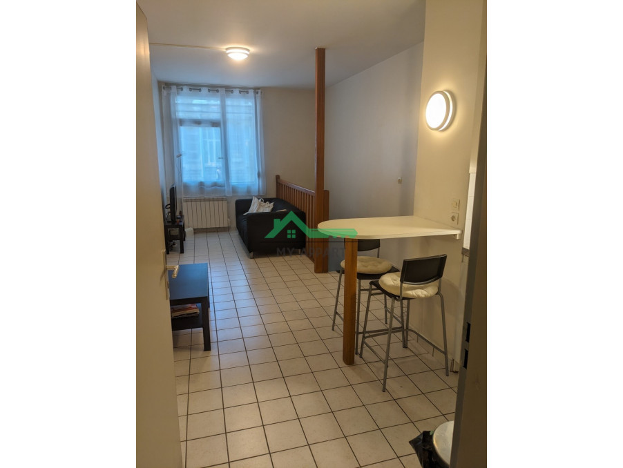 Location Appartement LYON 6EME ARRONDISSEMENT  850 €