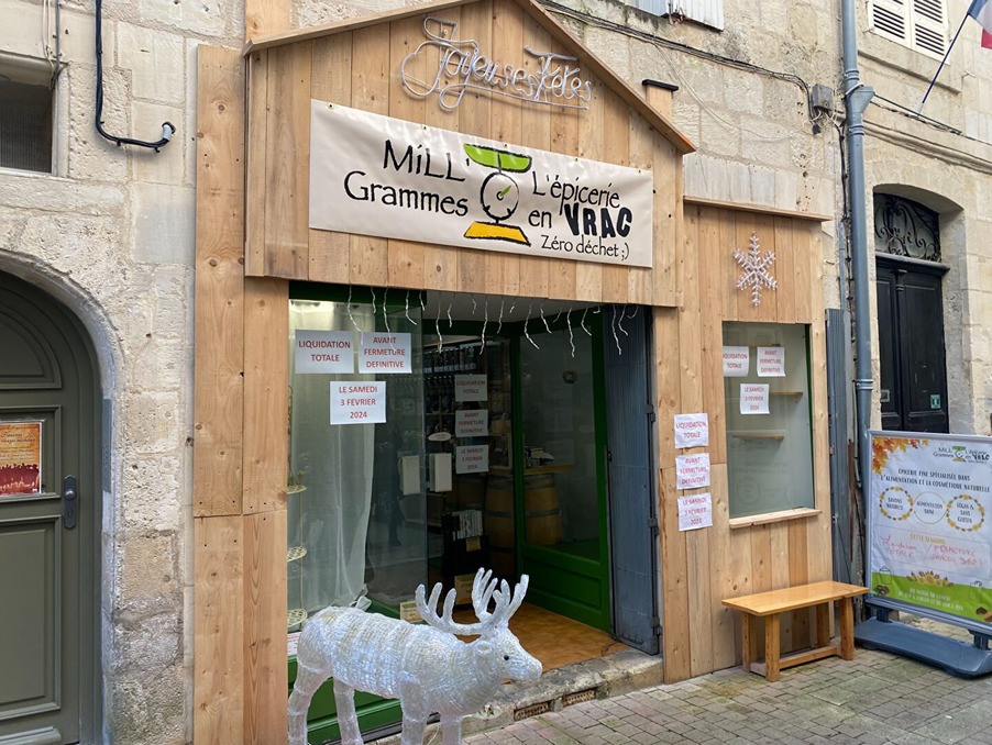Vente Local Saintes 95 900 €