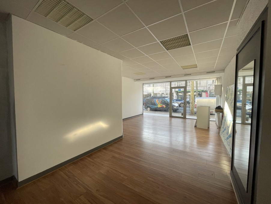 Location Local Saintes 1 000 €