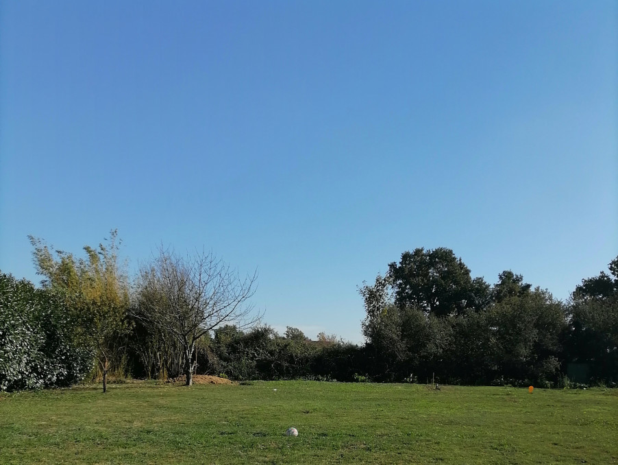 Vente Terrain MEZERIAT 58 000 €