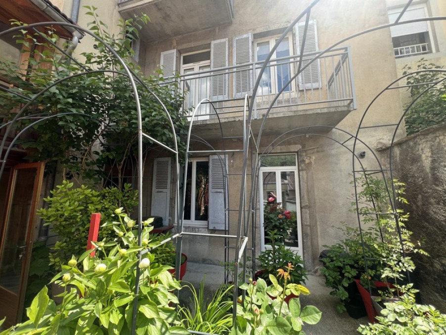 Vente Maison Saint-Claude  147 850 €