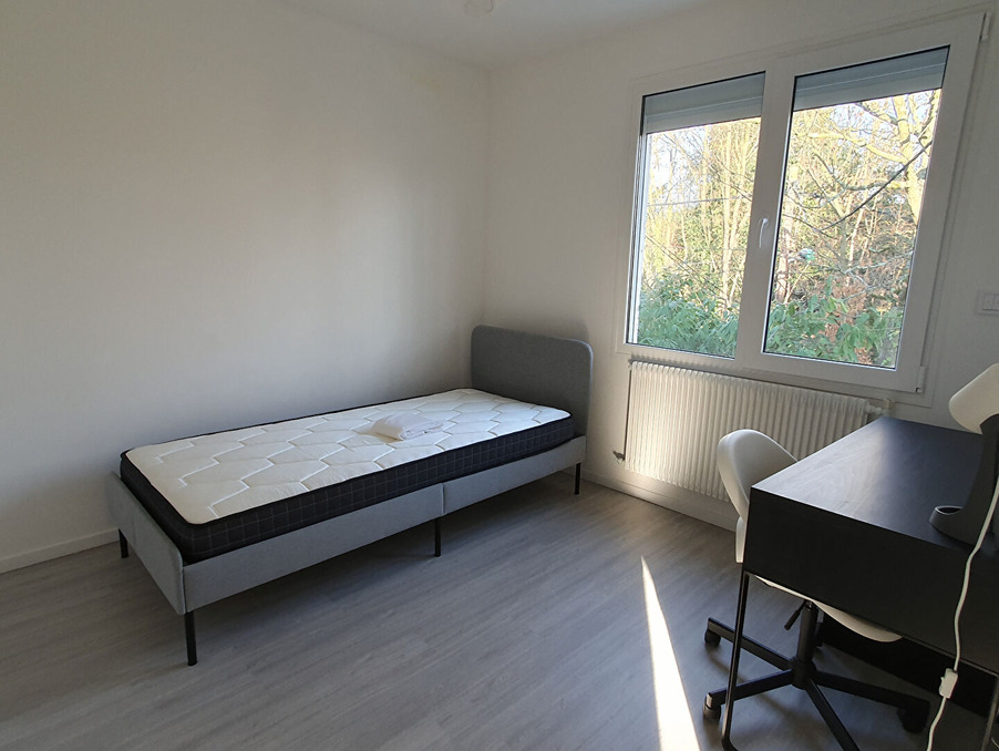 Location Appartement Orsay  420 €