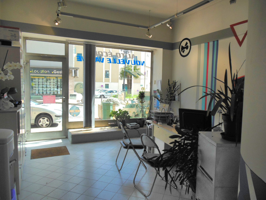Location Local Bollène  500 €