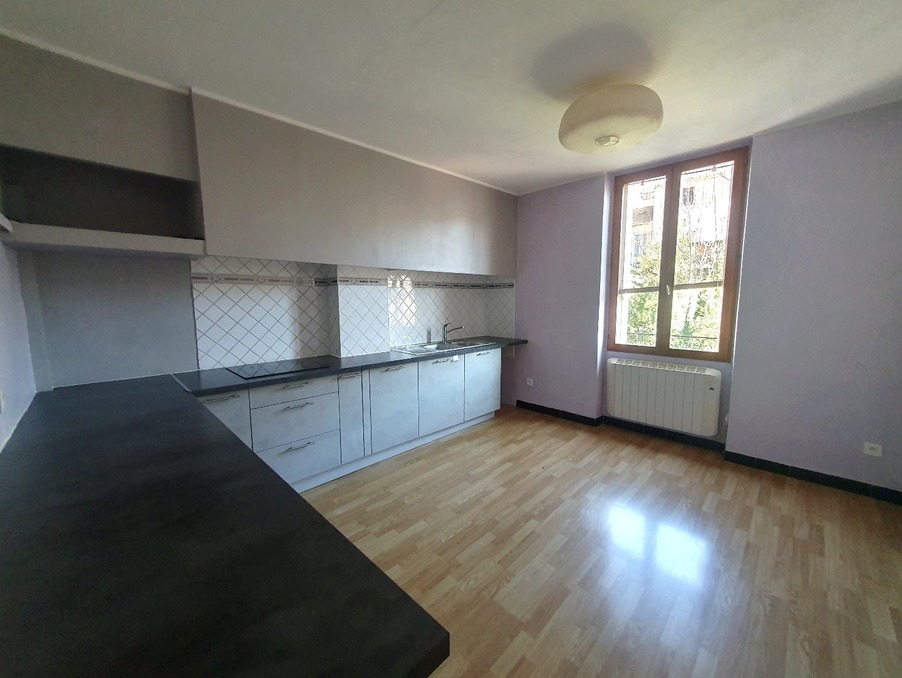 Location Appartement BEZIERS  600 €
