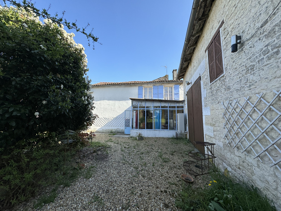 Vente Maison Neuvicq-le-Château 96 750 €