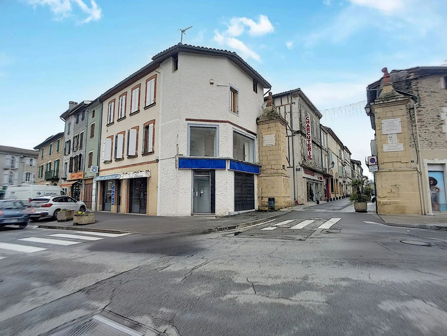 Location Appartement Cazeres  390 €