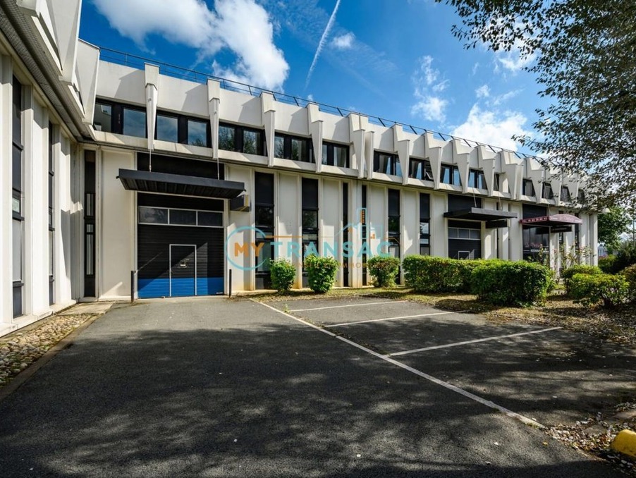 Location Local Évry-Courcouronnes 7 571 €