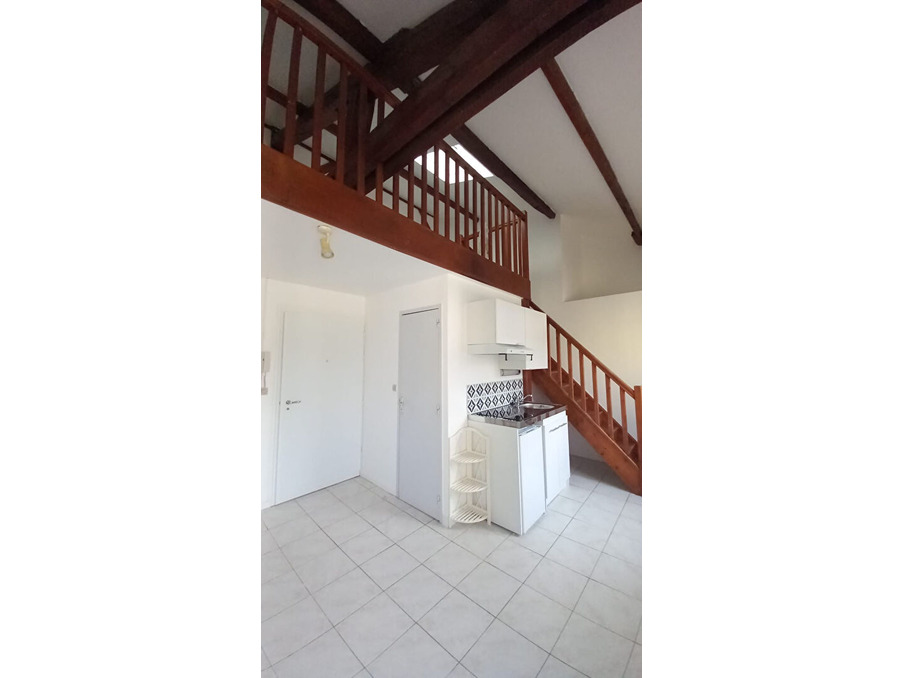 Location Appartement Compiègne  465 €