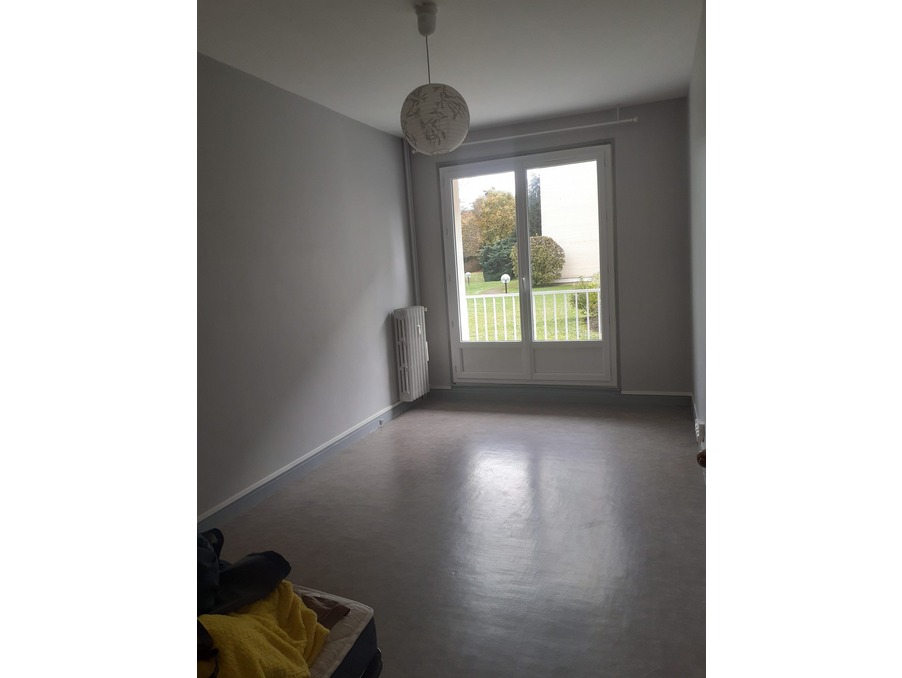 Location Appartement Compiègne  470 €
