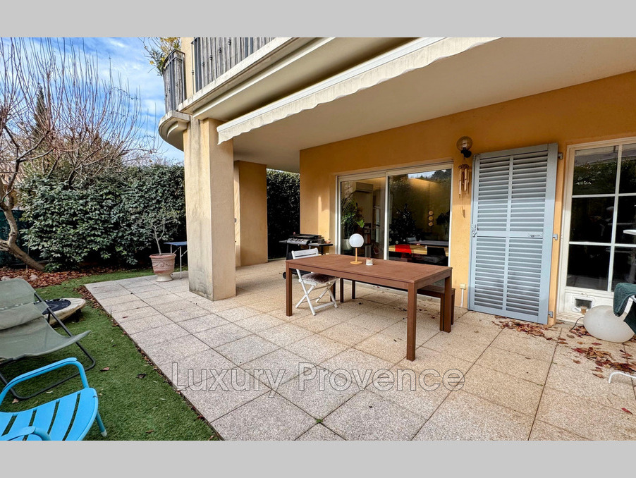 Vente Appartement Châteauneuf-le-Rouge  445 000 €