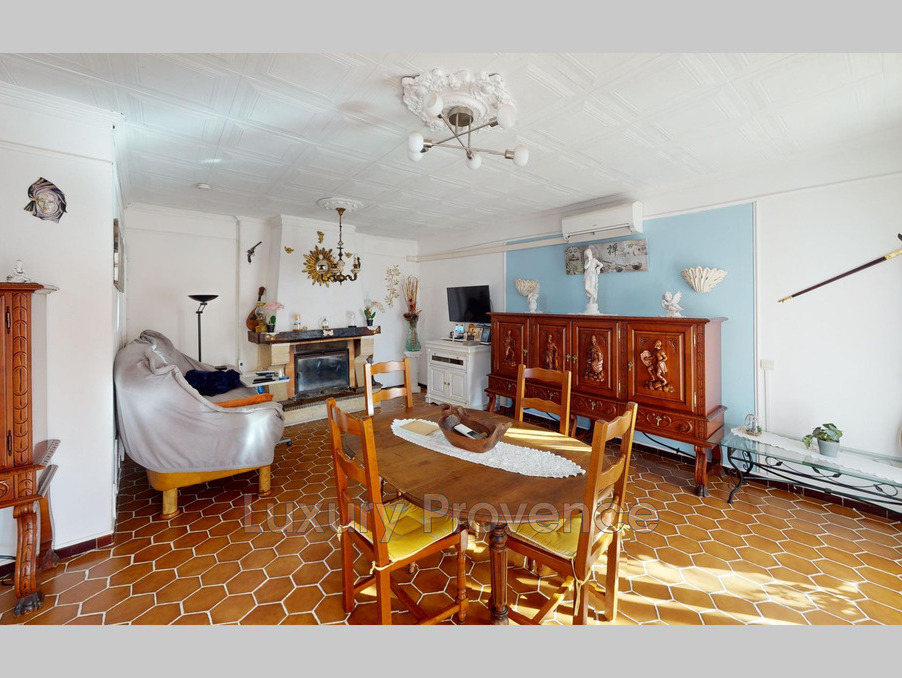 Vente Maison Pourrières  451 500 €