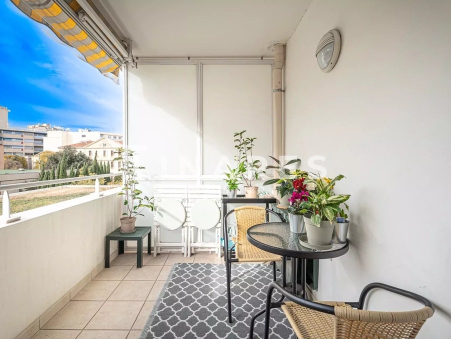 Vente Appartement Marseille 8e Arrondissement  357 000 €