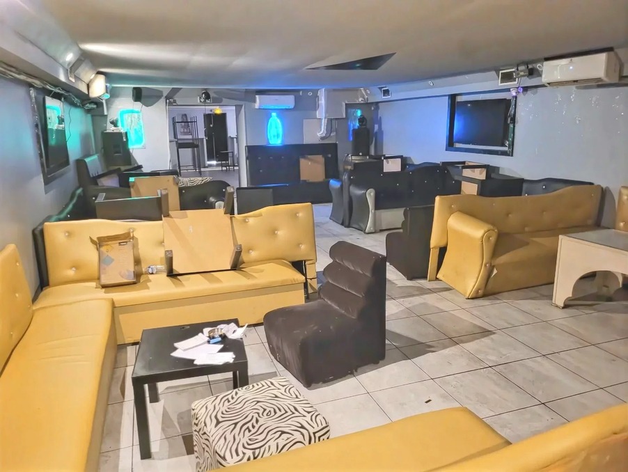 Vente Local Marseille 5e Arrondissement  185 000 €