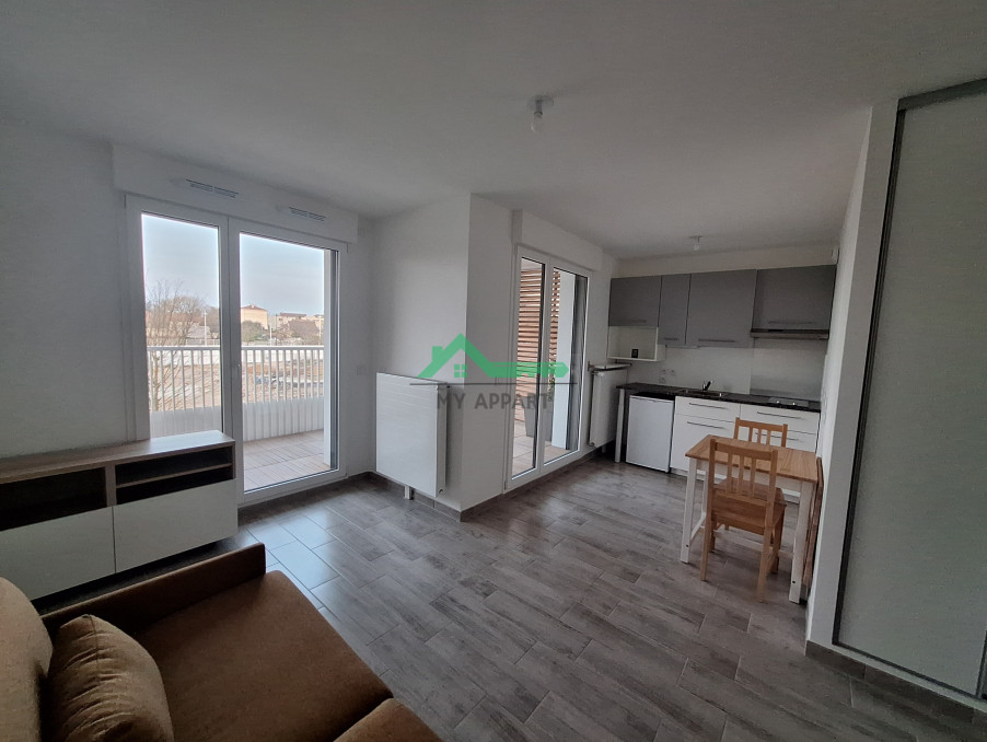 Location Appartement RUEIL MALMAISON  930 €