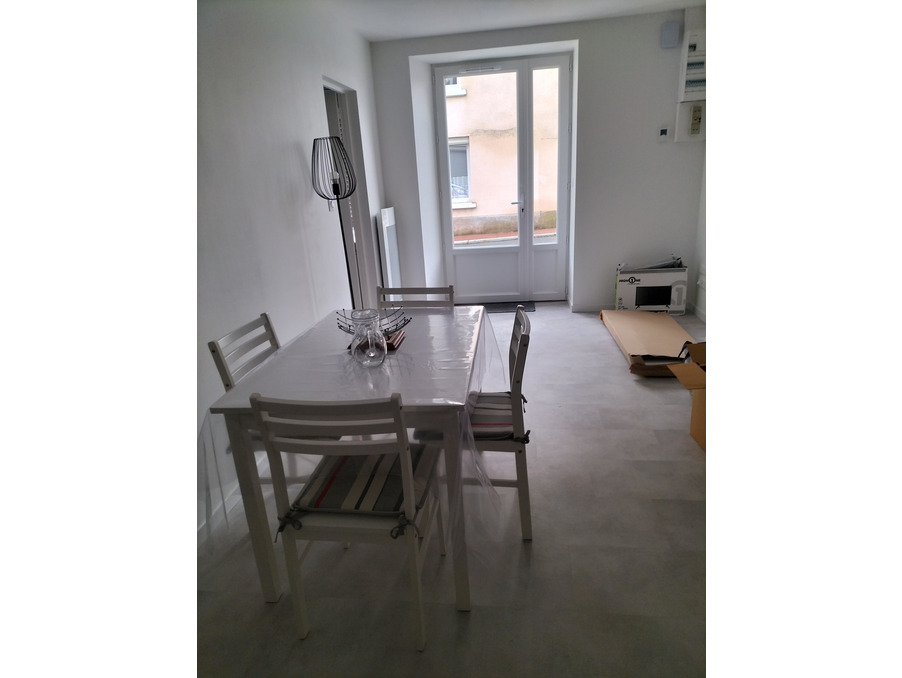 Location Appartement Mansigné  425 €