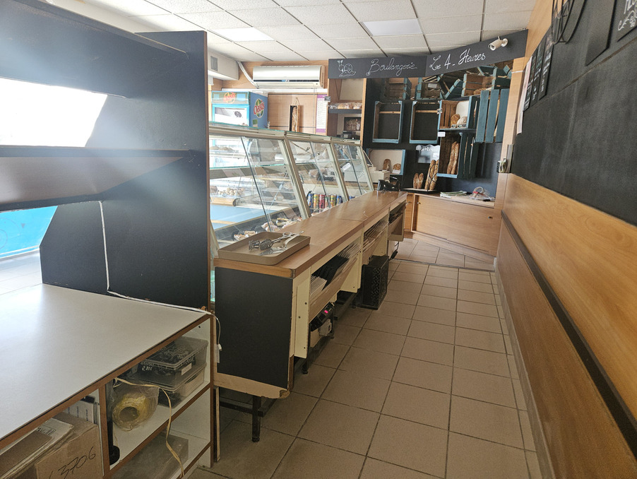 Vente Local Saintes 99 000 €