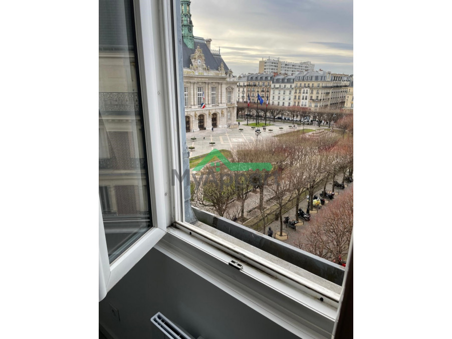 Location Appartement LEVALLOIS PERRET  741 €