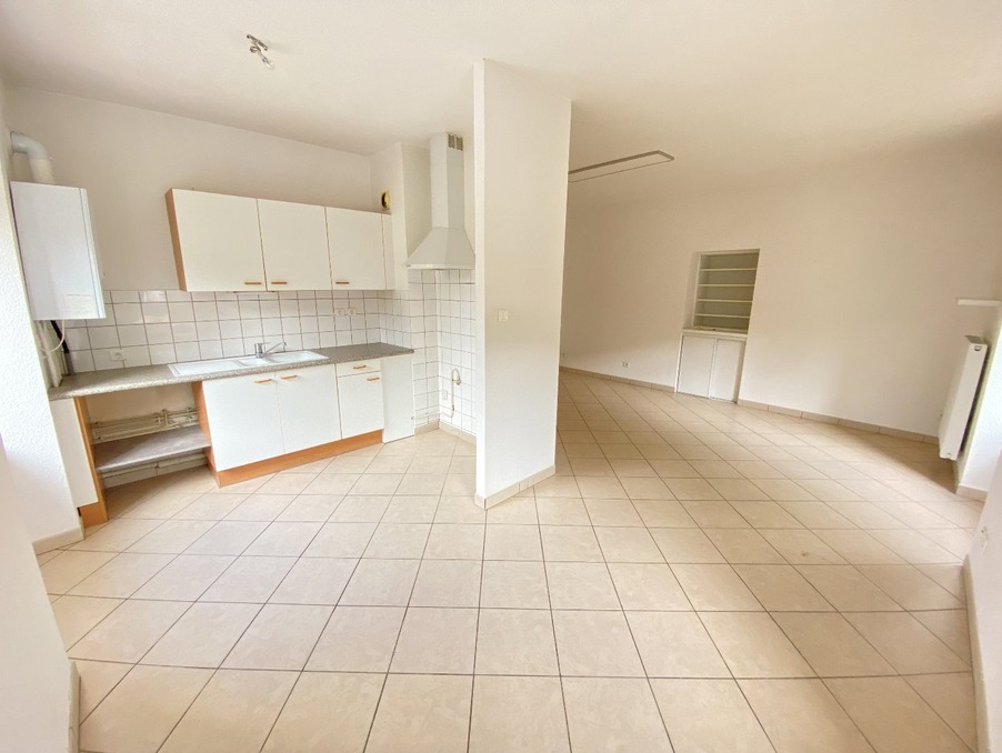 Location Appartement SAINTE SUZANNE  566 €