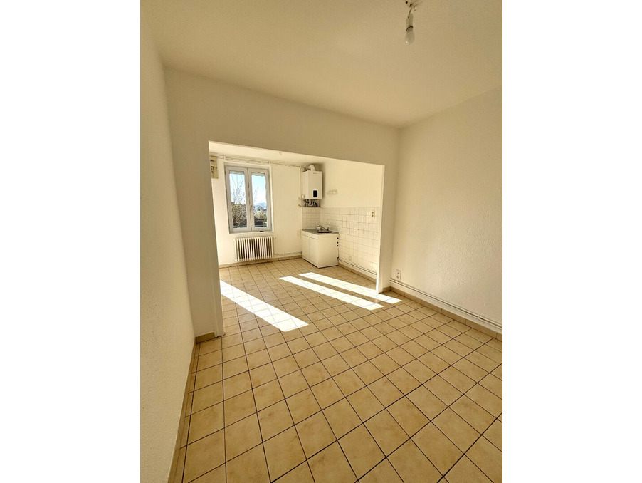 Location Appartement Montceau les mines  390 €