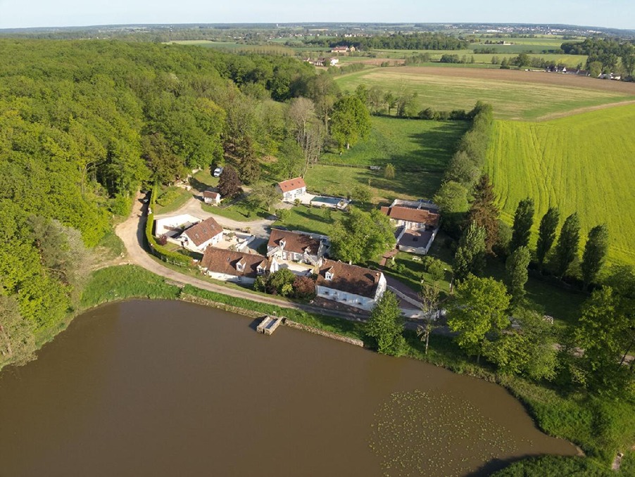 Vente Maison MANOU  978 500 €