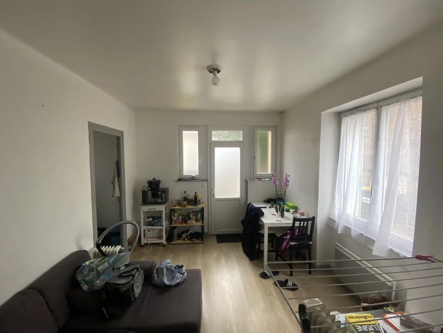 Location Appartement Guer  375 €