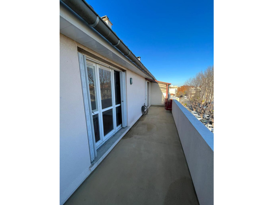 Location Appartement Avignon  745 €