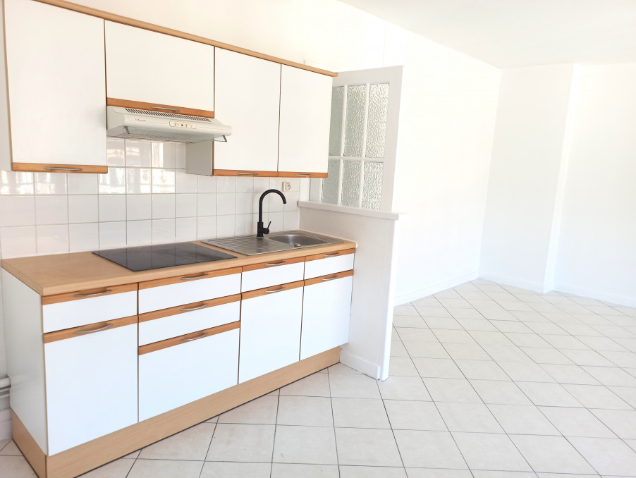 Location Appartement MALO LES BAINS  770 €