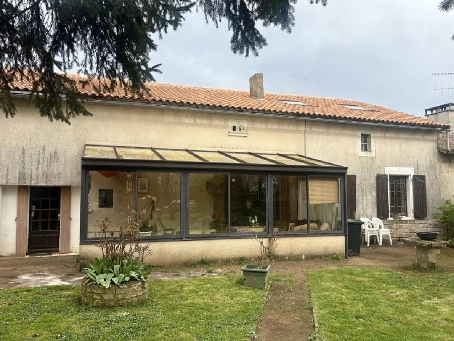 Vente Maison RUFFEC  186 160 €
