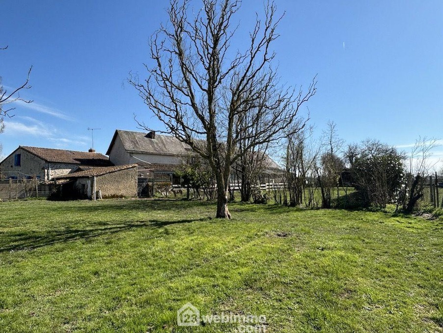 Vente Maison La Puye  279 900 €