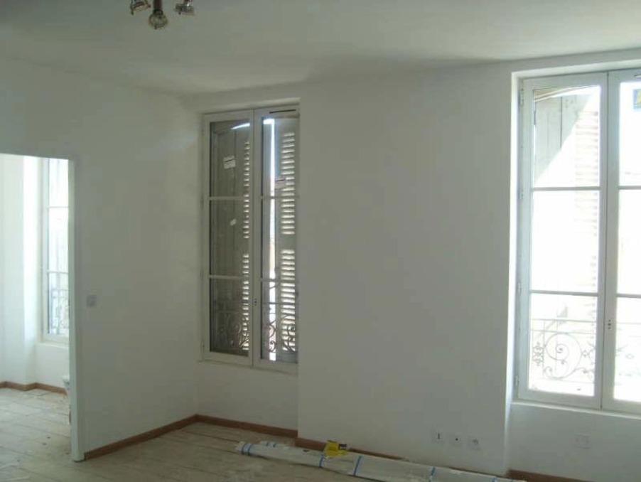 Location Appartement Angoulême  390 €