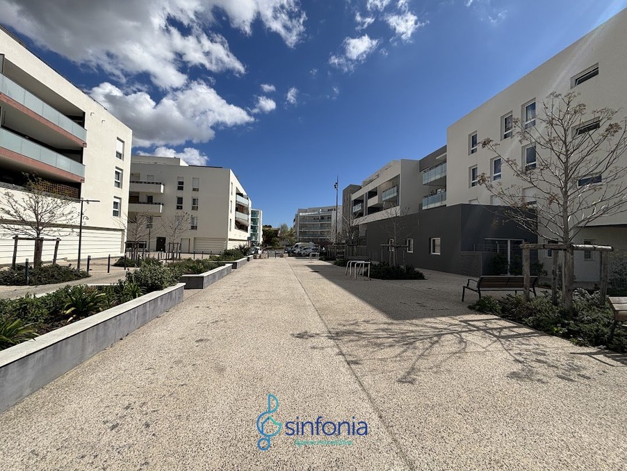 Vente Autre JUVIGNAC  759 200 €