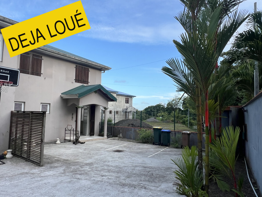 Location Appartement GROS MORNE  990 €