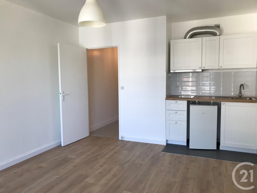 Location Appartement Bures sur yvette  713 €