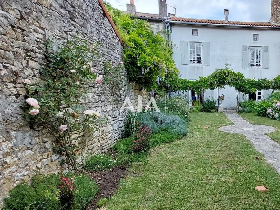 Vente Maison Ruffec  243 800 €