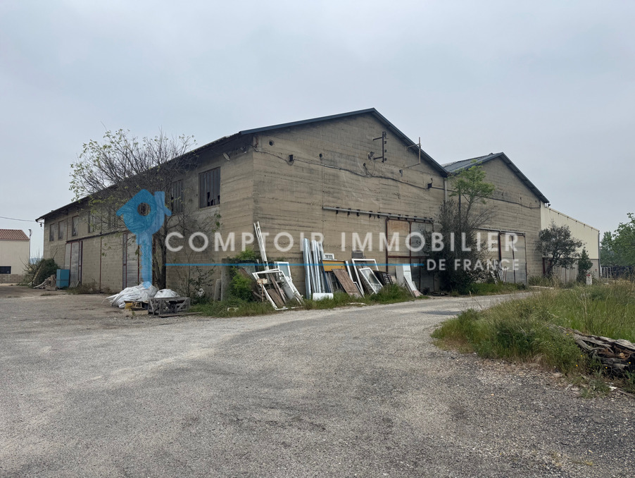 Location Local Beaucaire 5 050 €